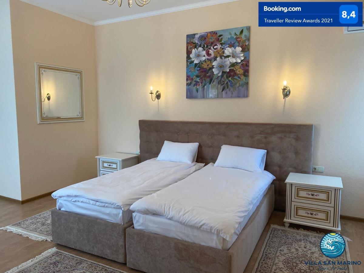 Villa San Marino Vorzelʼ エクステリア 写真