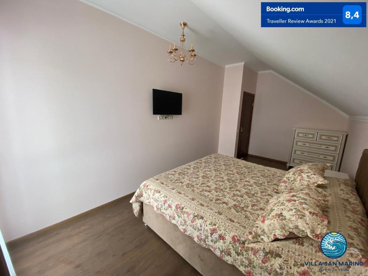 Villa San Marino Vorzelʼ エクステリア 写真